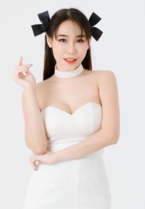 น้ำหอม-สาวสวย