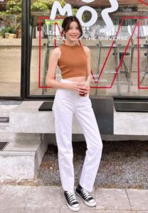 เอสเธอร์-สุปรีย์ลีลา-เสื้อส้ม