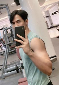 โป๊ป-ธนวรรธน์--กล้ามแน่น