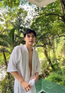 โอม-ภวัต-หล่อมาก