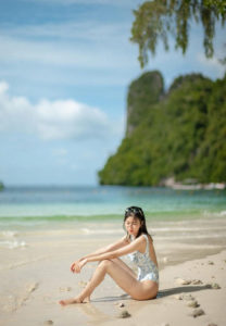 แก้ว-จริญญา