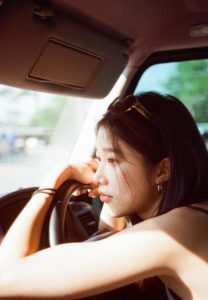 แก้ว-จริญญา