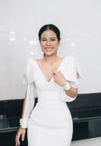 โอปอล์ -ปาณิสรา-ขาว