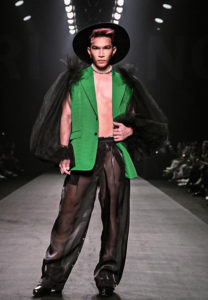 ต๊ะ-ตระการ-เวที