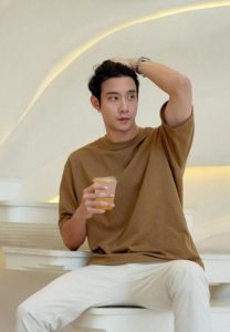 เมฆ-จุติ