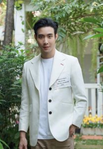 เมฆ-จุติ