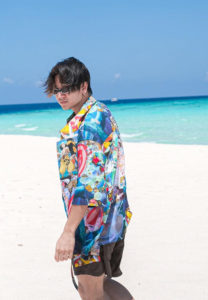 โทนี่-รากแก่น-ทรายขาว