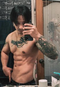 บอล-เมอร์ลิน-รอยสัก