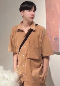 บาส-ธนวันต์-เสื้อน้ำตาล