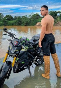 ปืน-อพิภัทรเชตฐ์-หล่อจัด