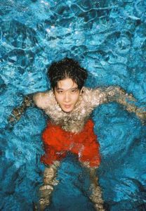 ข้าวตัง-ธนวัฒน์-ว่ายน้ำ