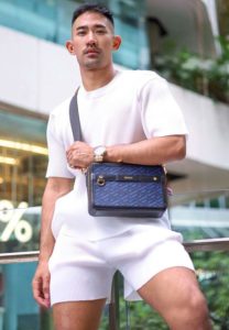 แก๊บ-ฐาปกรณ์-เสื้อขาว