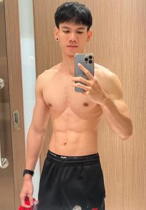 Aum-Chanin-ซิกแพค