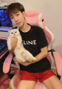 Nut-Jhansombat-แมวเหมียว