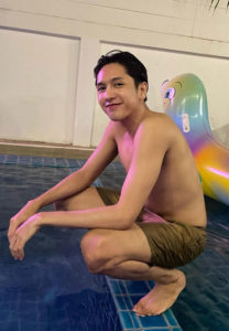 ชนัญญู-ศิลป์ประสิทธิ์-เล่นน้ำ