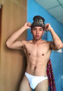 ภงค์อมาตย์-อมาตยกุล-hat