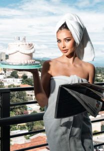 แอนโทเนีย-โพซิ้ว-ชิวชิว