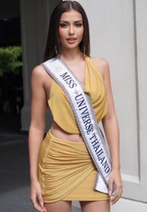 แอนโทเนีย-โพซิ้ว-สวยเปีะ