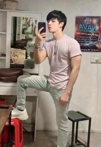 นาจ-อำนาจ-เสื้อชมพู