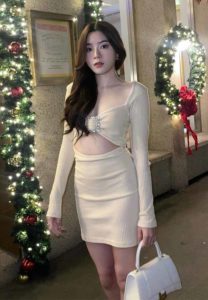 พลอย-ชนิดา-เรียบร้อย