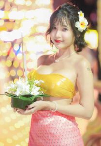 มีนา-ณัฐธยาน์-งามอย่างไทย