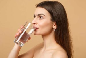 วิธีทําให้ผิวขาว-กินน้ำ