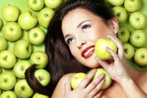 ขอบตาดำ-แอปเปิ้ล