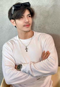 Patrick เสื้อขาว