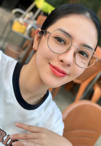 นริศรา-นิลพัฒน์-สาวแว่น นริศรา-นิลพัฒน์-สาวแว่น
