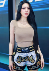 Janet-Kanyalaks-สาวสวย