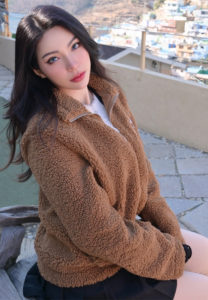 Janet-Kanyalaks-เที่ยว