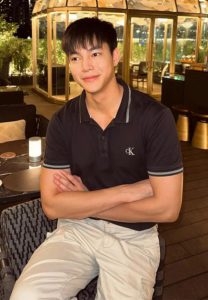 Kissada-Pinyojit-ยิ้มเก่ง