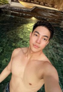 Kissada-Pinyojit-เล่นน้ำ