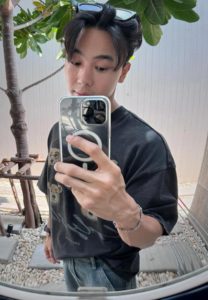 Natchanon-เซลฟี่