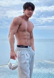 Shira-Theo-กล้ามใหญ่ Shira-Theo-กล้ามใหญ่