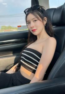 Chiratchaya-เน็ตไอดอลแซ่บ