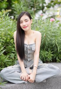 Hong-Hong-เน็ตไอดอลสวยเกินต้าน