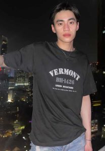 Pornpawit-เสื้อยืดดำ