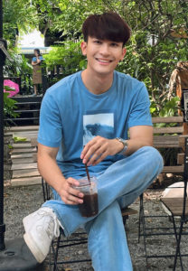 Chetchanok-เสื้อยืดฟ้า