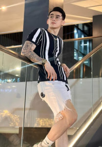 Kenjie-เสื้อลาย Kenjie-เสื้อลาย