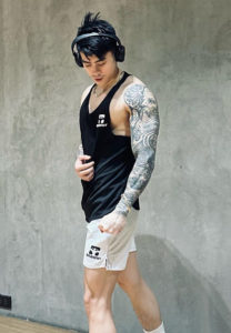 Kenjie-แขนล่ำ Kenjie-แขนล่ำ
