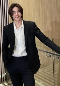 Piyawat-ยิ้มหล่อ