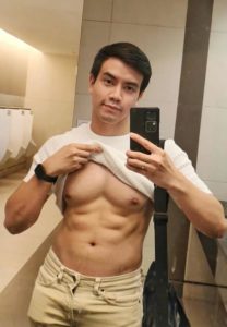 Sirapat-Ploypetch-เสื้อยืดขาว