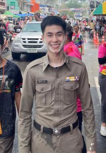 รัฐติพงษ์-มางาม-ยิ้ม