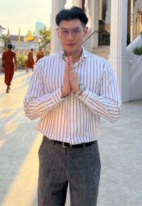 Thawarot-Rukiatchai-ทำบุญ