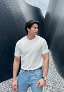 Taechin-Pinthong-เล่นกล้าม