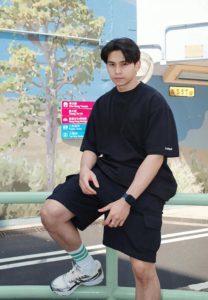 Taechin-Pinthong-เสื้อยืดดำ