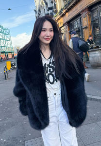 YADA-ดาราสาวพักผ่อน