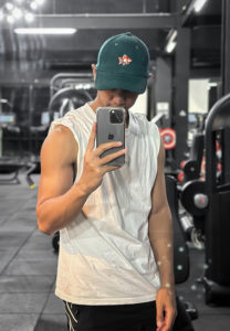 Patchaya-man-เข้ายิม