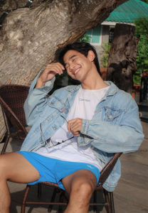 Patchaya-man-เสื้อยีนส์